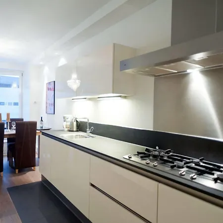 Leidse Square Appartement *